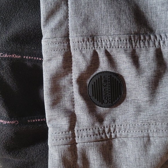 Calvin Klein Performance coat - Picture 3 of 9